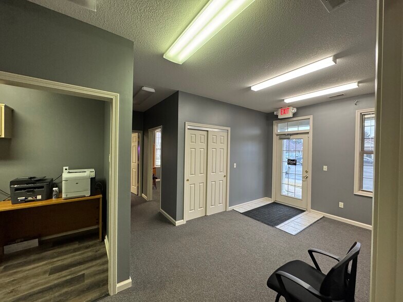 More Photos Of 10351 Dawson's Creek Blvd, Fort Wayne Medical For Sale