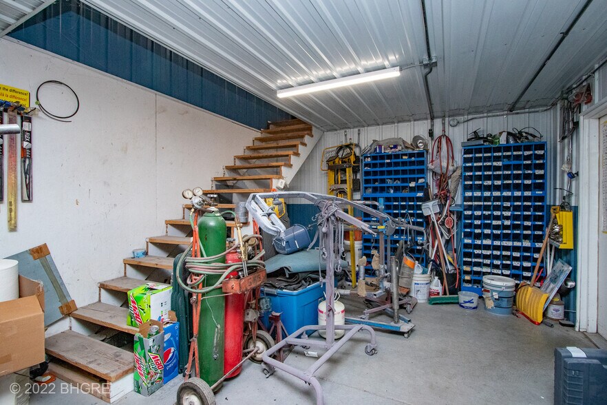 More Photos Of 2326 N Main St, Osceola Auto Repair For Sale