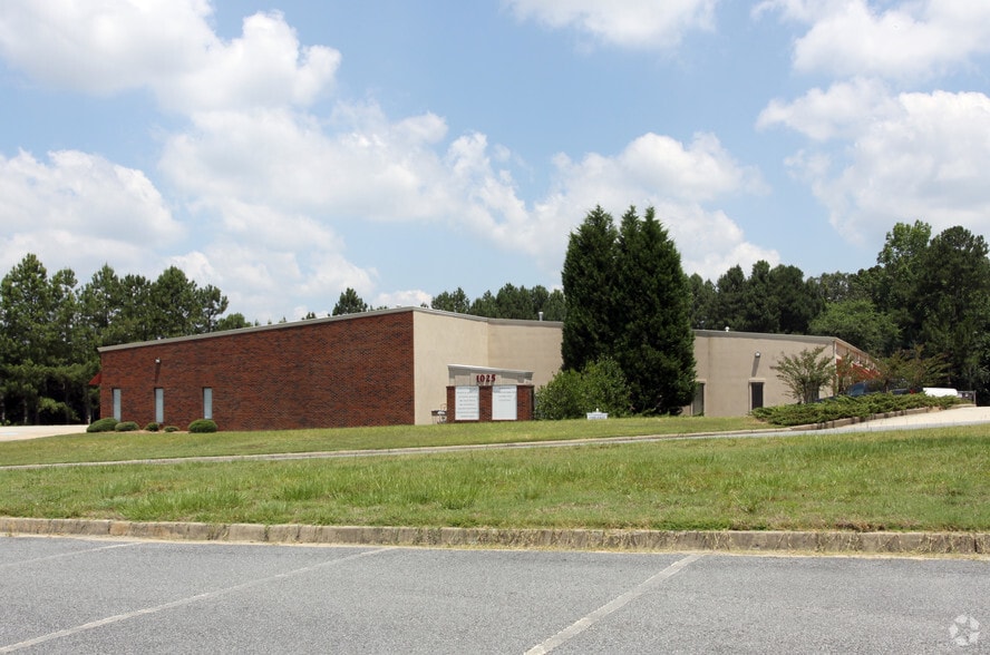 More Photos Of 1025 Nine North Dr, Alpharetta Warehouse For Lease
