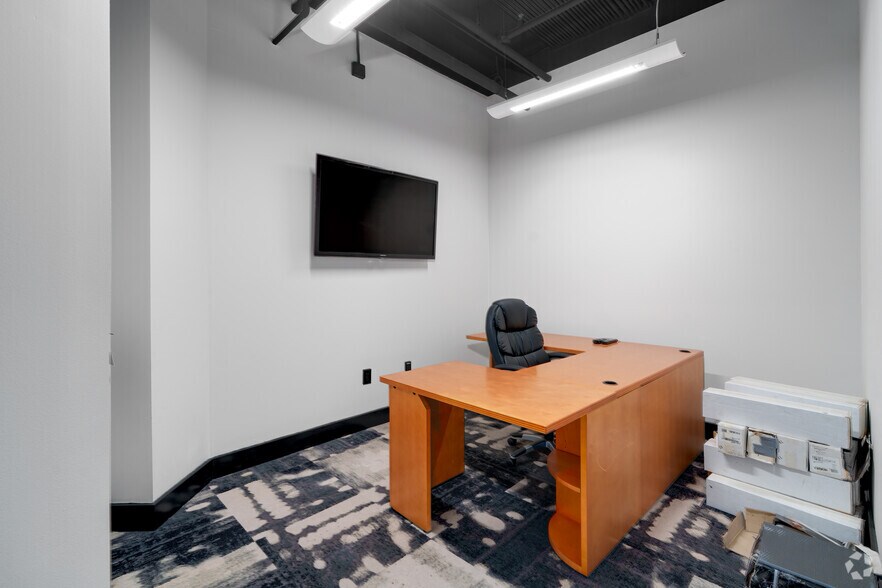 More Photos Of 100 S Eola Dr, Orlando Apartments For Lease