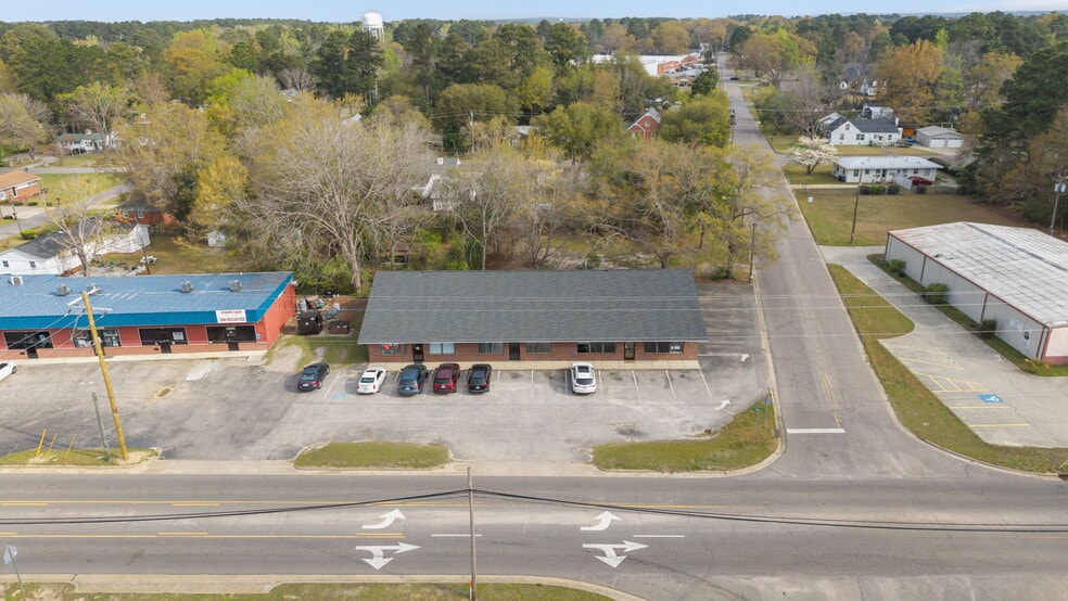 More Photos Of 402-406 Harris Ave, Raeford Storefront Retail Office For Sale