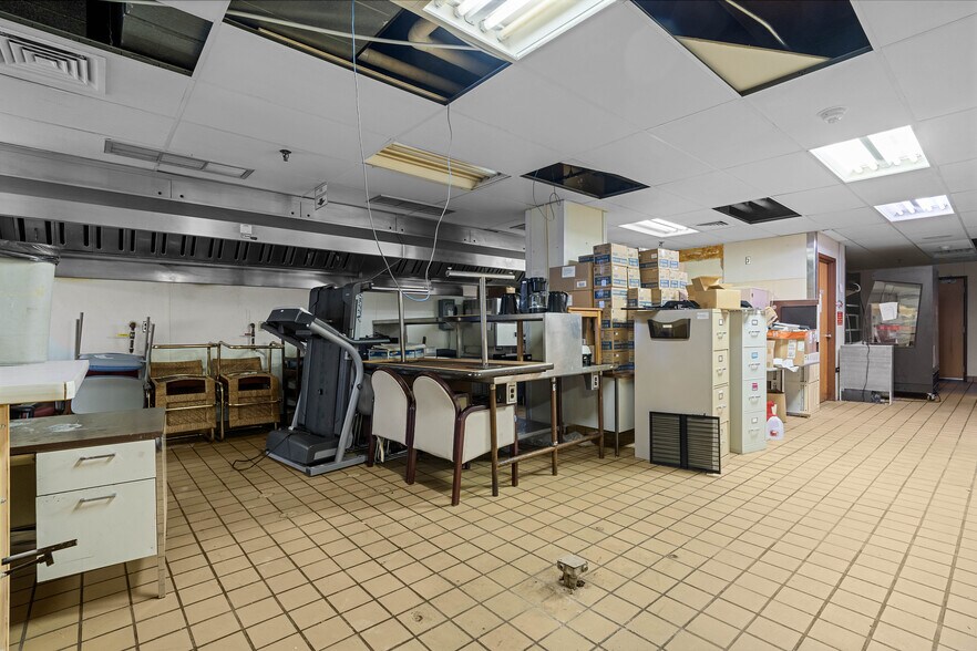 More Photos Of 94 Hospital St, Ridgway Specialty For Sale