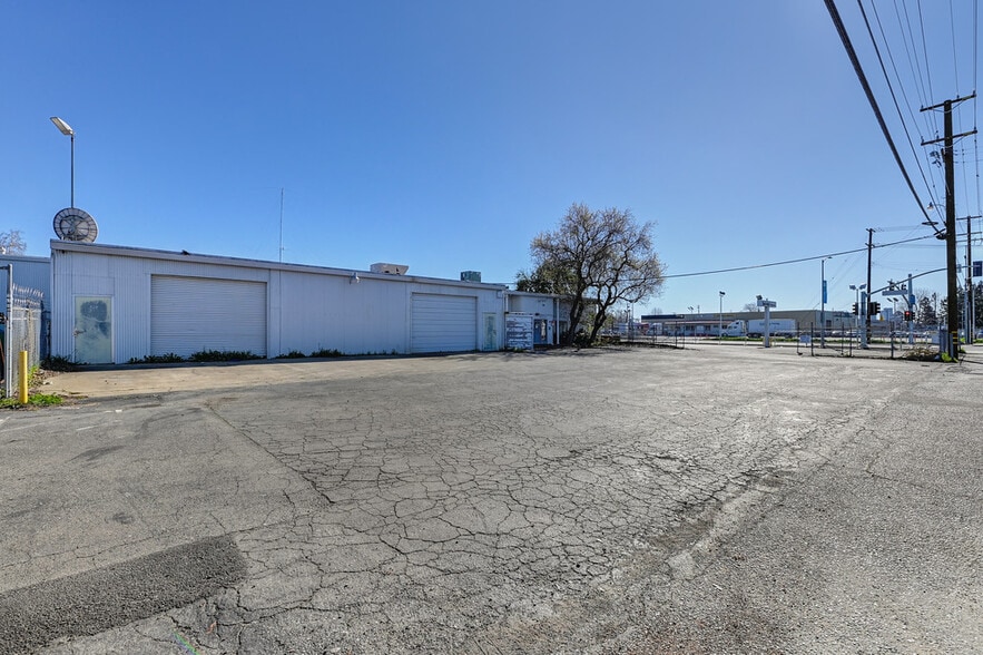 More Photos Of 1441 Richards Blvd, Sacramento Service For Lease