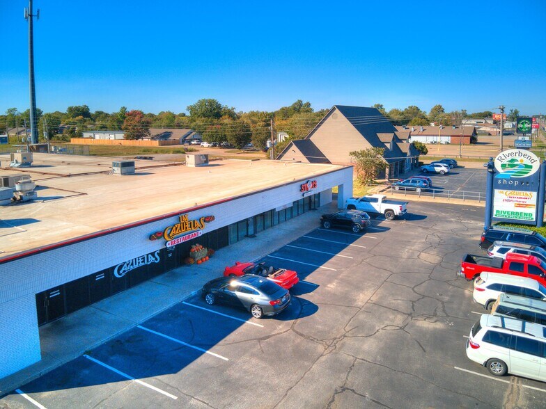 More Photos Of 13330 S Memorial Dr, Bixby Unknown For Lease
