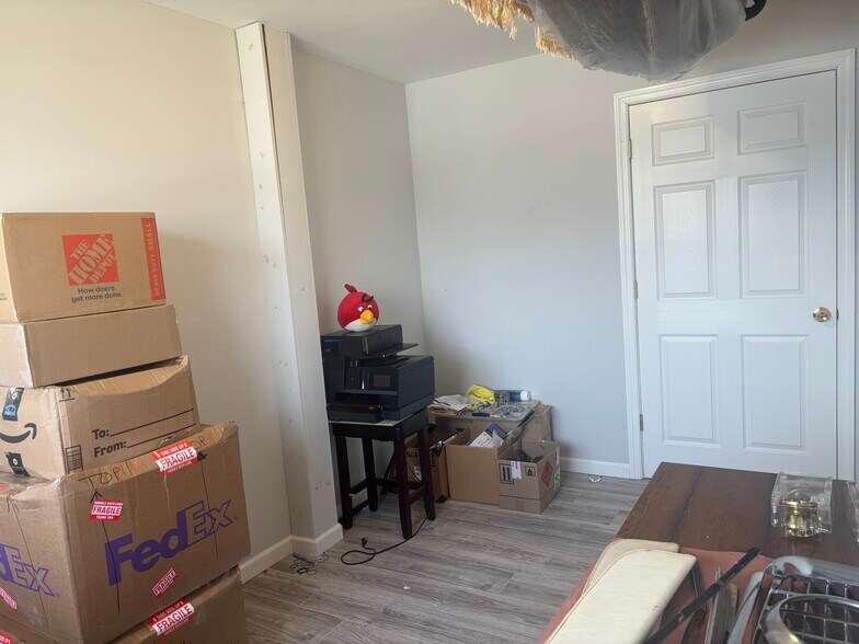 More Photos Of 521 Oak St, Copiague Carwash For Lease