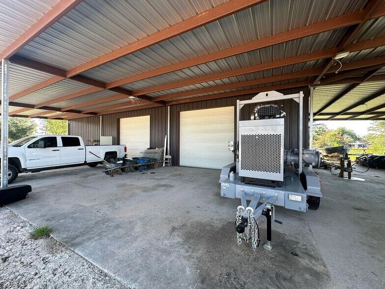 More Photos Of 1713 Meyer Rd, Beasley Light Distribution For Lease