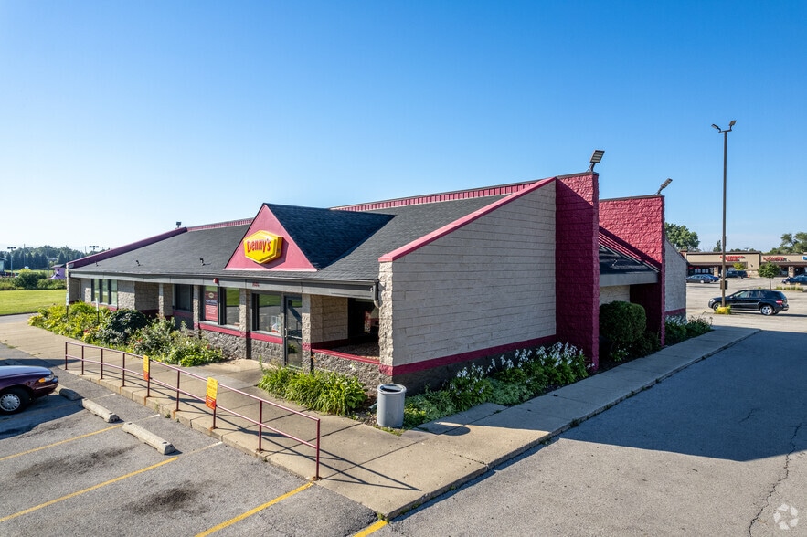 More Photos Of 1090-1250 E Lake St, Hanover Park Unknown For Lease