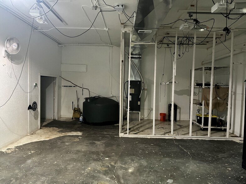 More Photos Of 6565 Vine Ct, Denver Warehouse For Lease