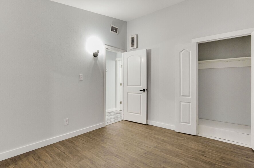 More Photos Of 815 Beverly Pky, Pensacola General Retail For Sale