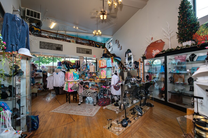 More Photos Of 112 Main St, Putnam Storefront Retail Office For Lease