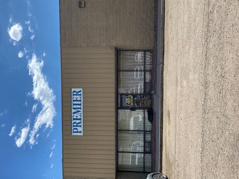 More Photos Of 505 Nucla Way, Aurora Warehouse For Lease