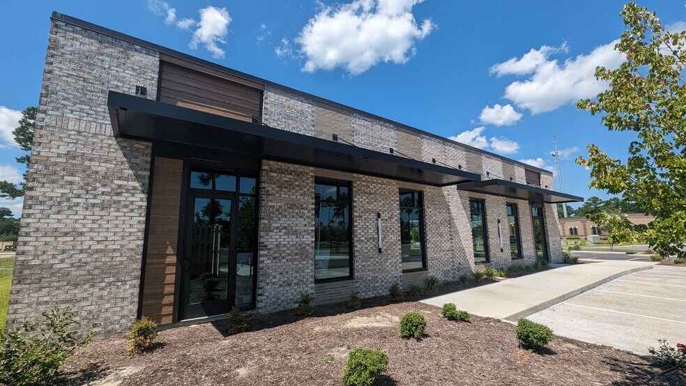 More Photos Of 1217 Magnolia Village Way, Leland Office For Lease