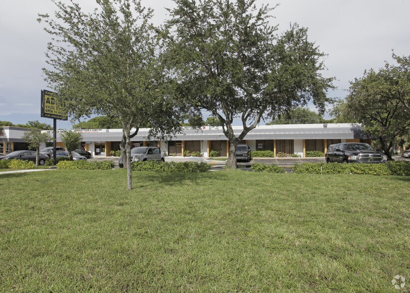 More Photos Of 2500 N Powerline Rd, Pompano Beach Industrial For Lease