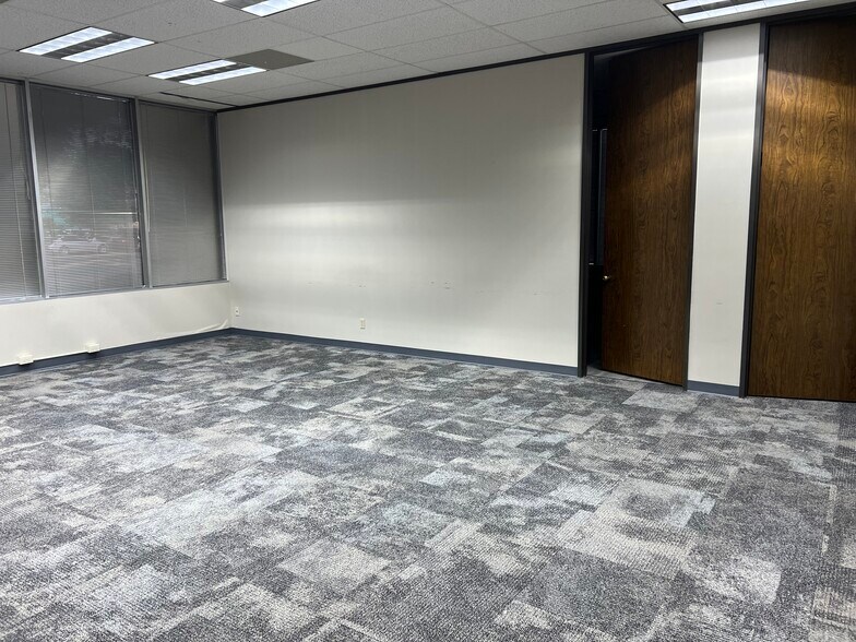 More Photos Of 3303 W FM-1960, Houston Medical For Lease