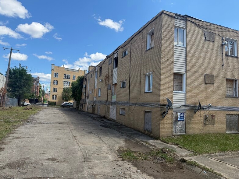 More Photos Of 820-830 Merton Rd, Detroit Apartments For Sale