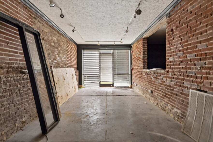 More Photos Of 217 E Deadrick St, Jackson Apartments For Sale