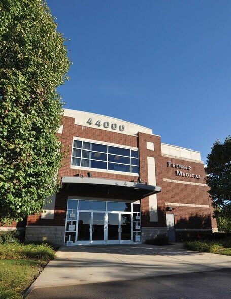 Primary Photo Of 44000 W 12 Mile Rd, Novi Medical For Lease