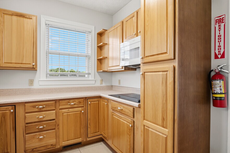 More Photos Of 6245 University Park Dr, Radford Office Residential For Sale