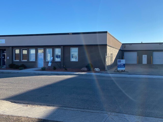 More Photos Of 1331 Hamilton St, Regina Warehouse For Lease