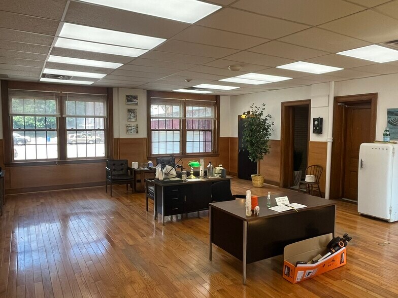 More Photos Of 159 Singleton St, Woonsocket Manufacturing For Lease