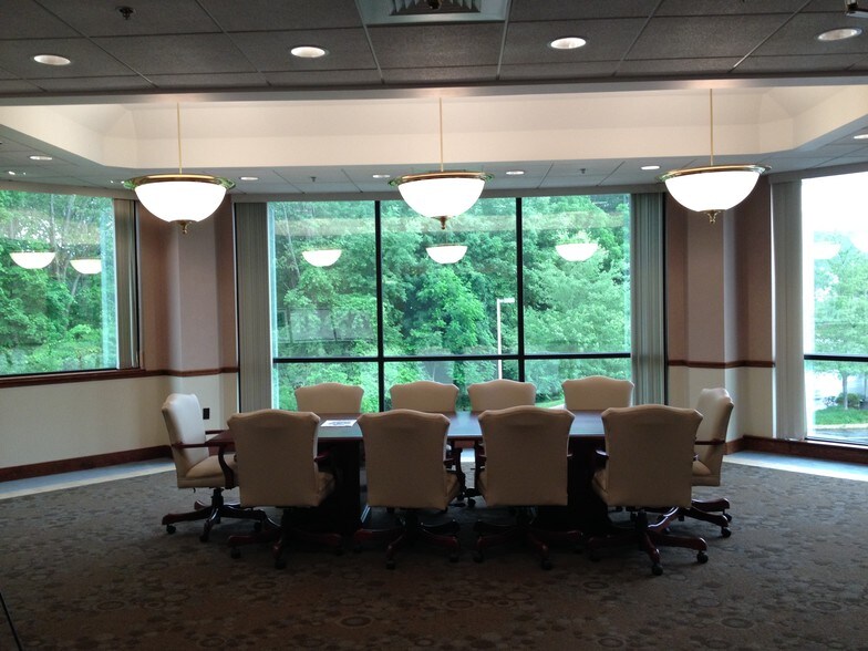 More Photos Of 100 Arrandale Blvd, Exton Office For Lease