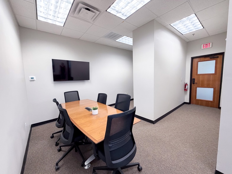 More Photos Of 1580 S Main St, Boerne Medical For Lease