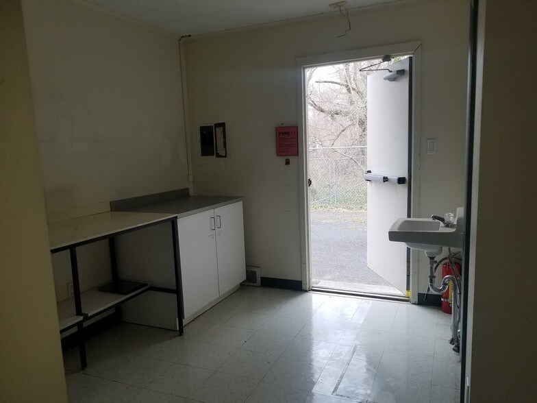 More Photos Of 1-21 Carroll Ave, Pennsville Coworking Space