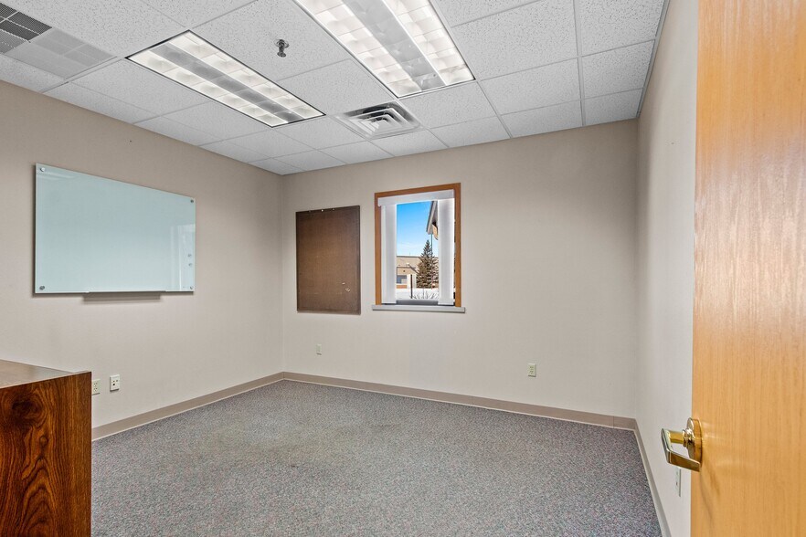More Photos Of 2980 Walker Dr, Green Bay Office For Sale
