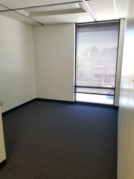 More Photos Of 4176 S Plaza Trl, Virginia Beach Office For Lease
