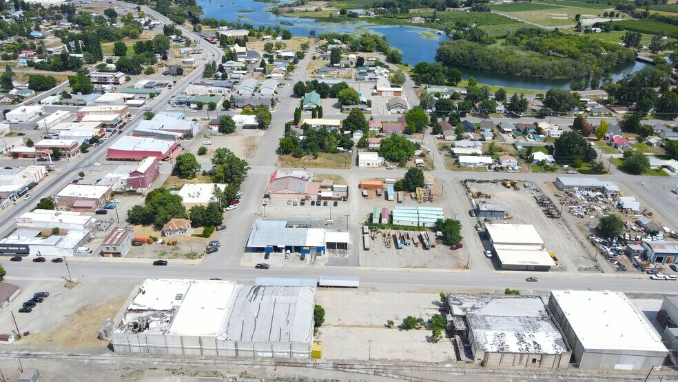 More Photos Of 602 Apple Way Ave, Oroville Warehouse For Sale