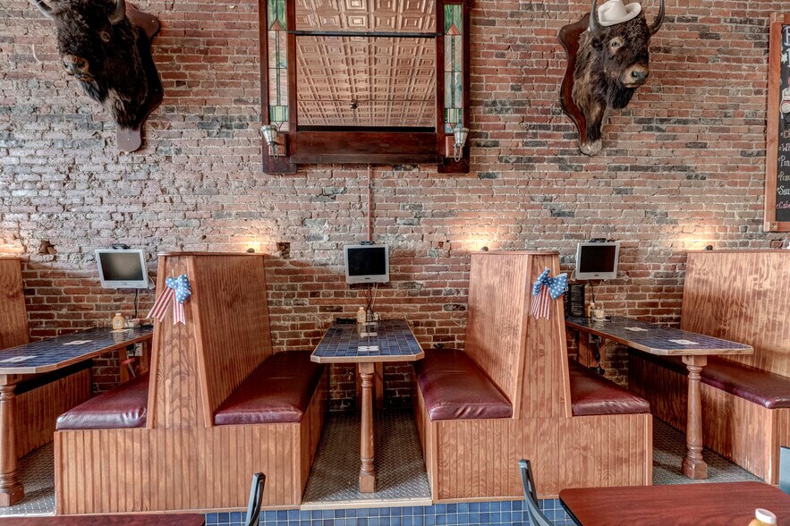 More Photos Of 245 Main St, Hill City Restaurant For Sale