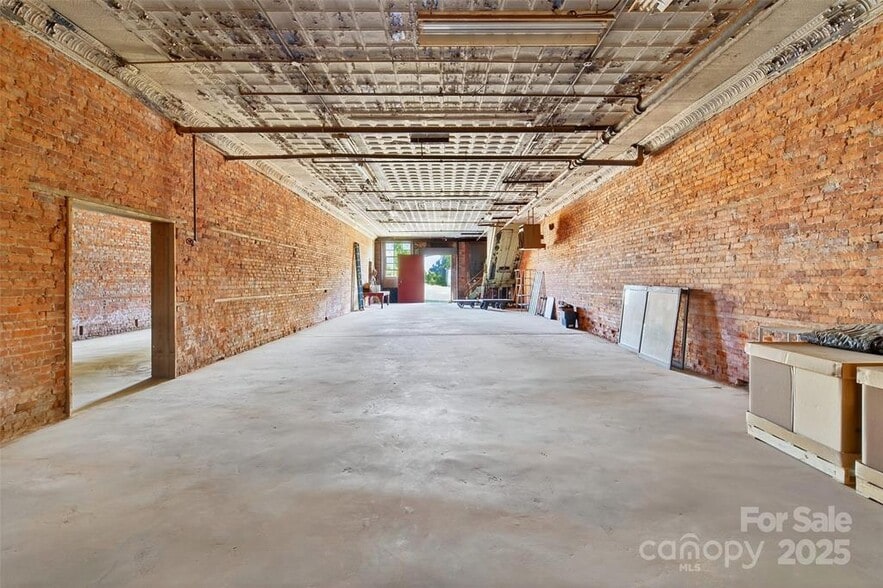 More Photos Of 47 Catawba ave, Old Fort Flex For Sale