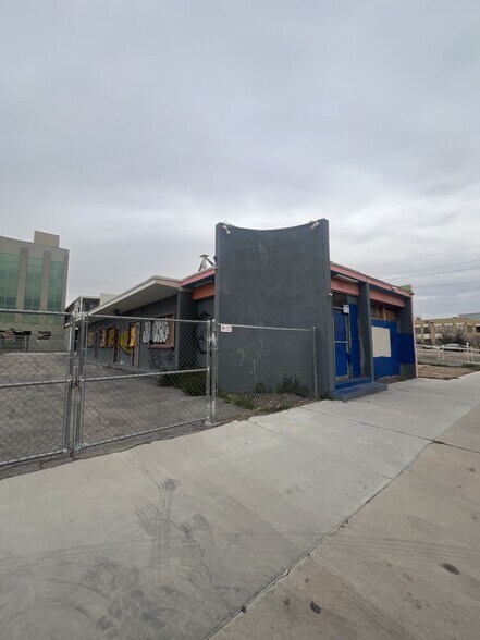 More Photos Of 820 S 6th St, Las Vegas Storefront Retail Office For Lease