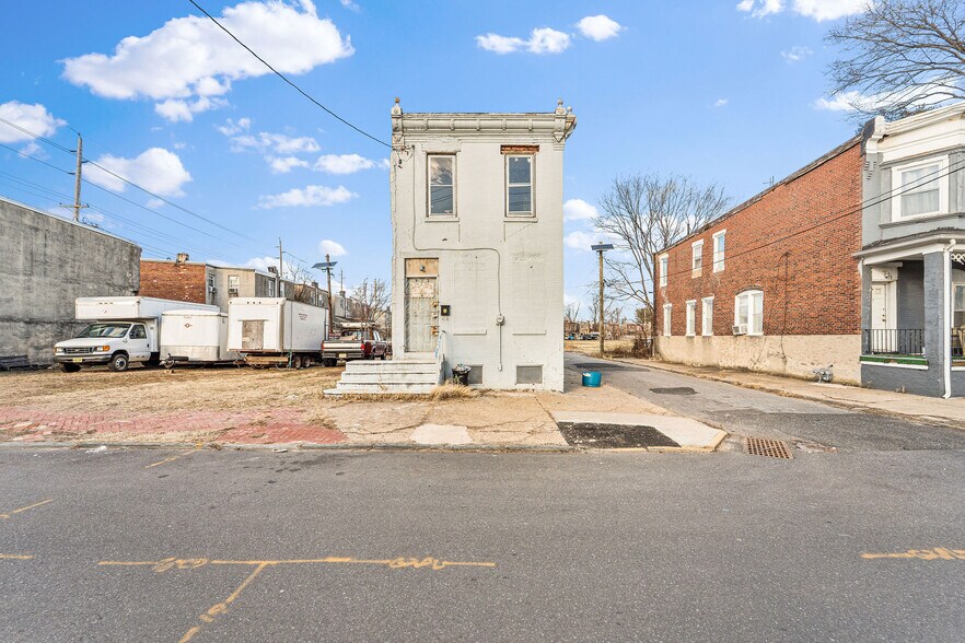 Primary Photo Of 913 Pearl St, Camden Apartments For Sale