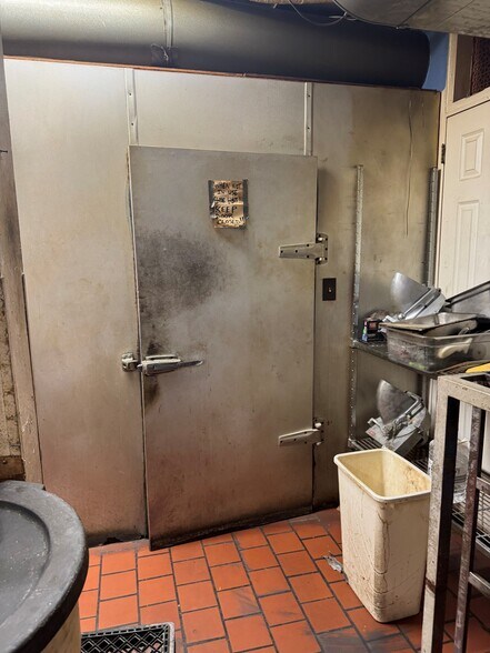 More Photos Of 3824 Dyre Ave, Bronx Storefront Retail Residential For Sale