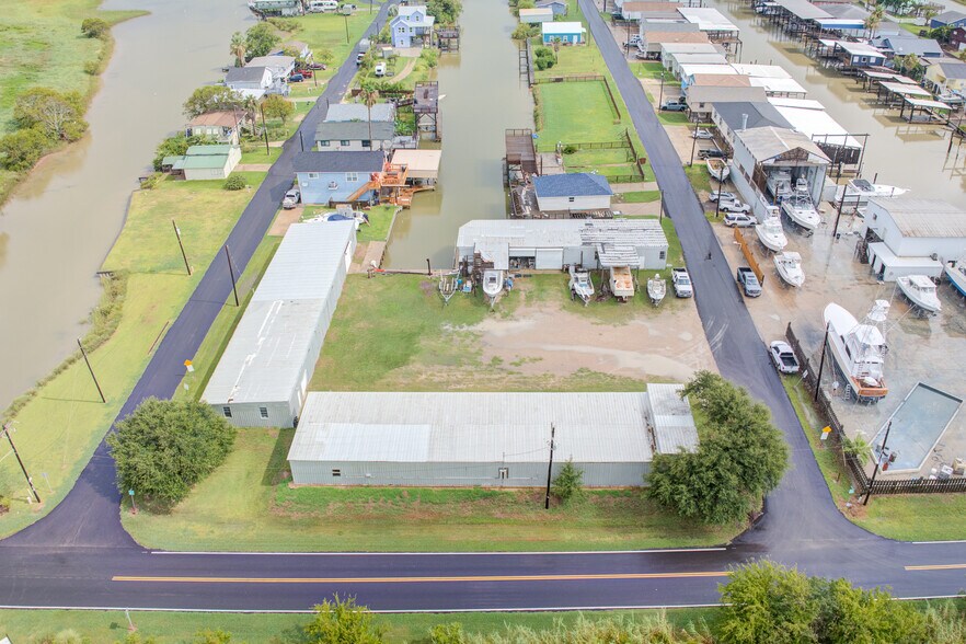 More Photos Of 205 Marine Way, Freeport Self Storage For Sale