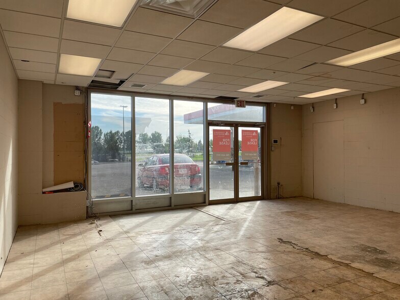 More Photos Of 411 Airport Rd E, Leduc County Storefront For Lease