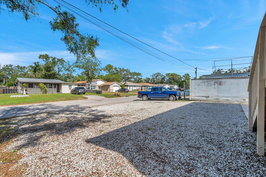 More Photos Of 7949 Ulmerton Rd, Largo Storefront For Sale