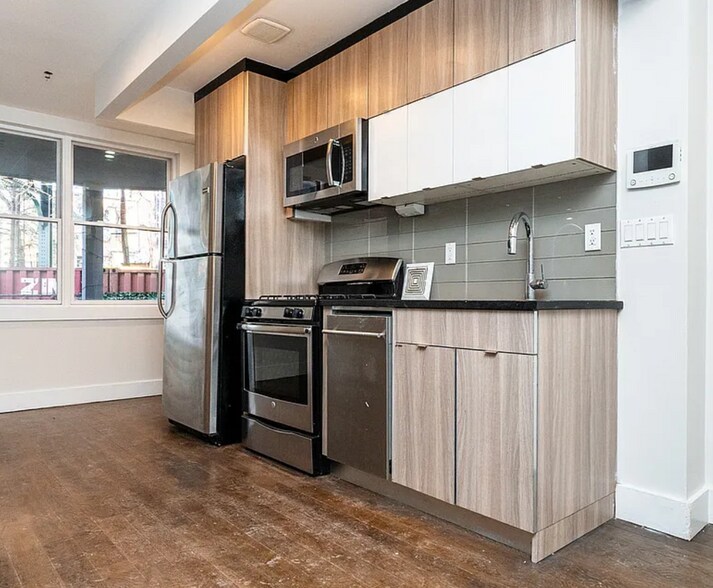 More Photos Of 1929 Putnam Ave, Ridgewood Apartments For Sale