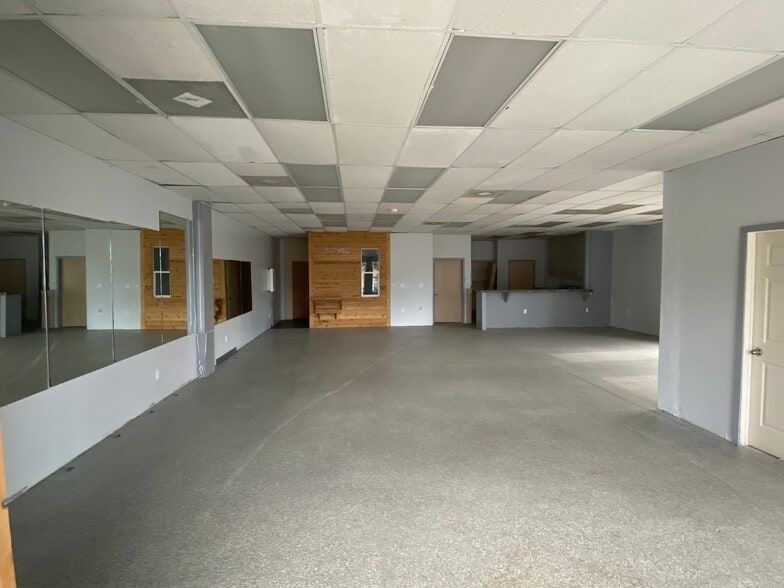 More Photos Of 2723 W 11th St Rd, Greeley Storefront Retail Office For Sale