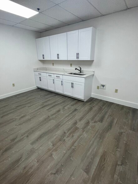 More Photos Of 2700 Northeast Expy, Atlanta Unknown For Lease