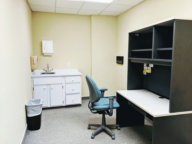 More Photos Of 110 Harbor Ln, Somers Point Medical For Sale