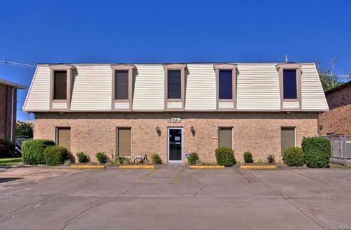 Primary Photo Of 179 Belle Terre Blvd, La Place Medical For Lease
