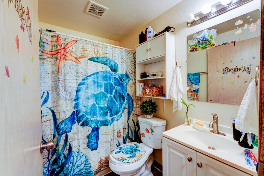 More Photos Of 16405 E Burnside St, Portland Apartments For Sale