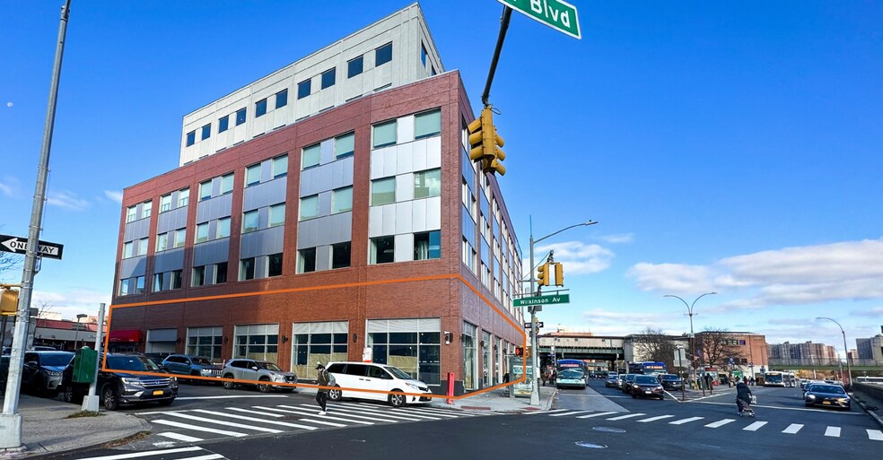 More Photos Of 3651 Bruckner Blvd, Bronx Office For Lease