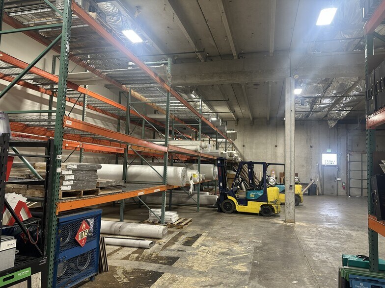 More Photos Of 2075 S Valentia St, Denver Warehouse For Lease