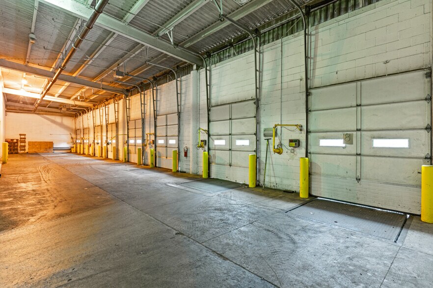 More Photos Of 90 Spencer Dr, Wells Warehouse For Lease