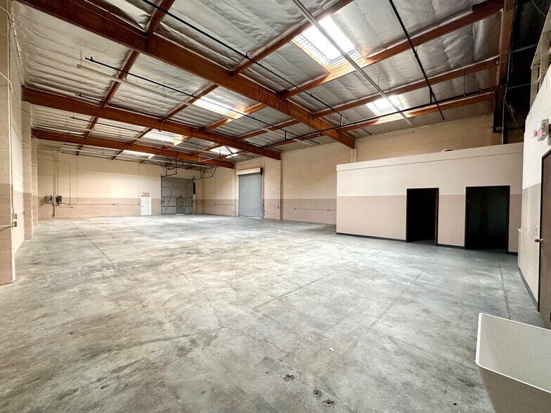 More Photos Of 10829 Central Ave, South El Monte Warehouse For Lease