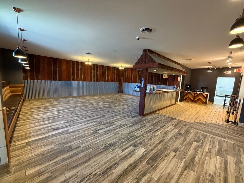 More Photos Of 150 S Washington St, Oxford Freestanding For Sale