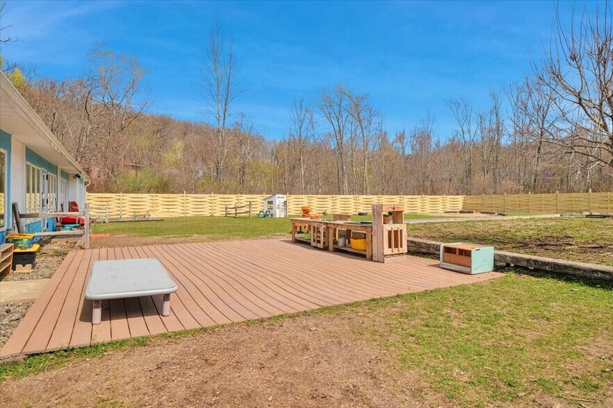 More Photos Of 4 Glenna Dr, Carmel Specialty For Sale